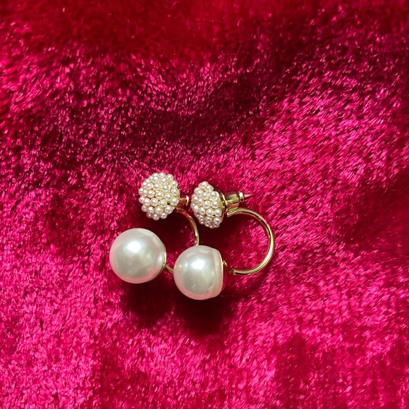 Daily Wear Earring - Picture 1 of 3